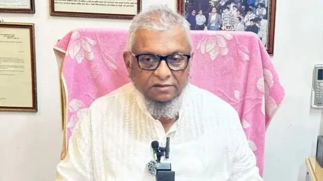 মঞ্চে বিশৃঙ্খলা, ক্ষুব্ধ মন্ত্রীর অনুষ্ঠান ত্যাগ