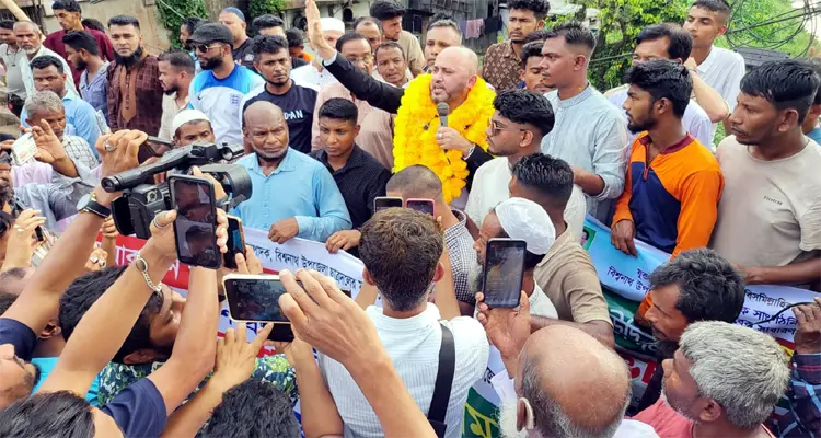 ১৭ বছর পর দেশে ফিরে নির্বাচনের ঘোষণা জসিমের