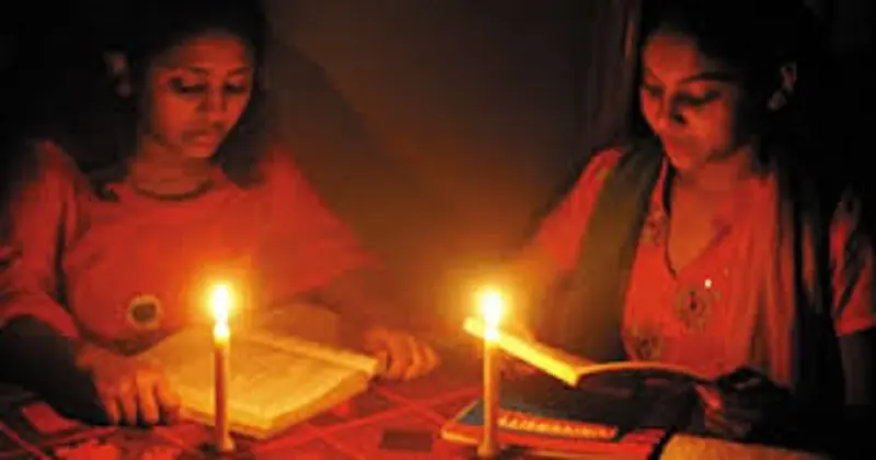 লোডশেডিং বিড়ম্বনায় এসএসসি পরীক্ষার্থীরা