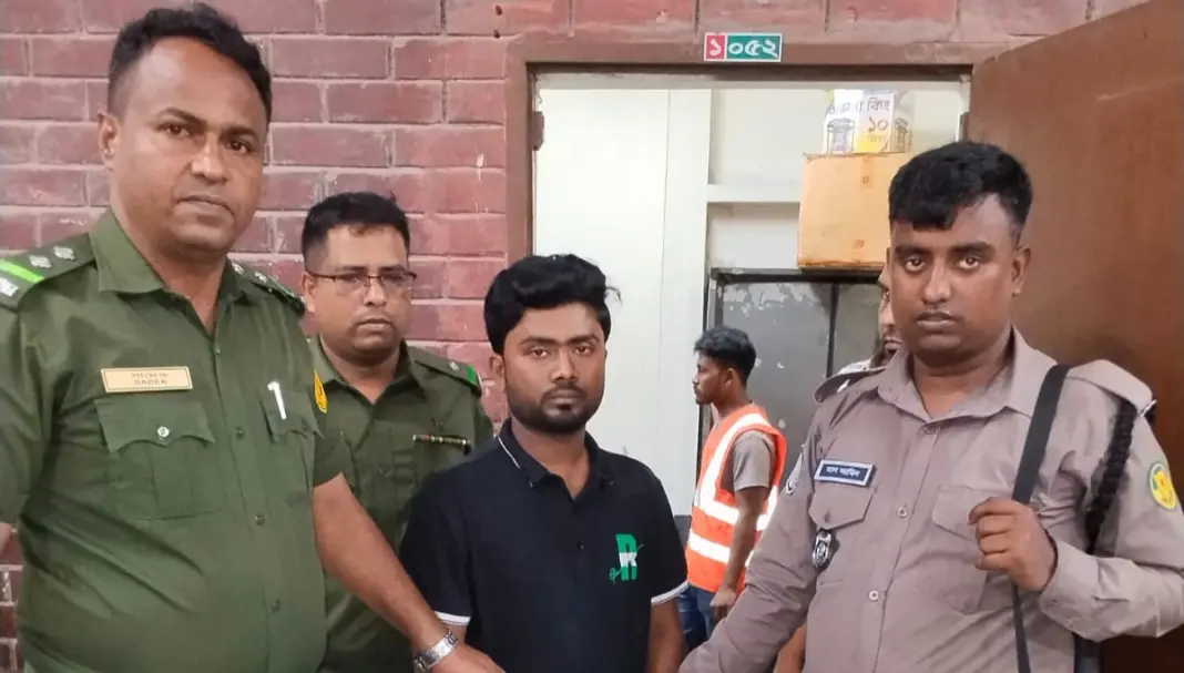 সাগরদিঘী ওয়াকওয়েতে ছিনতাইচেষ্টা, আটক ৩