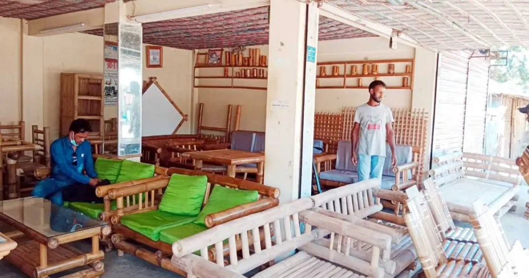 মৌলভীবাজারের বাঁশ ফার্নিচারে বিদেশি চাহিদা
