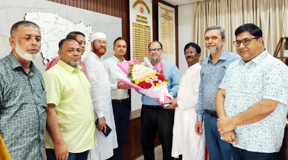 সুনামগঞ্জে ডিসির সাথে ব্যবসায়ীদের সৌজন্য সাক্ষাৎ