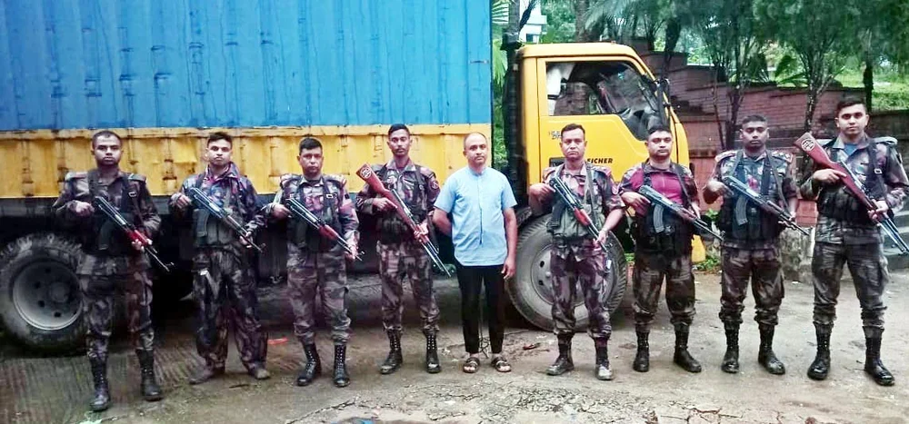 বড়লেখায় ৫ হাজার ৭৬০ কেজি অবৈধ ভারতীয় জিরাসহ একজন গ্রেপ্তার