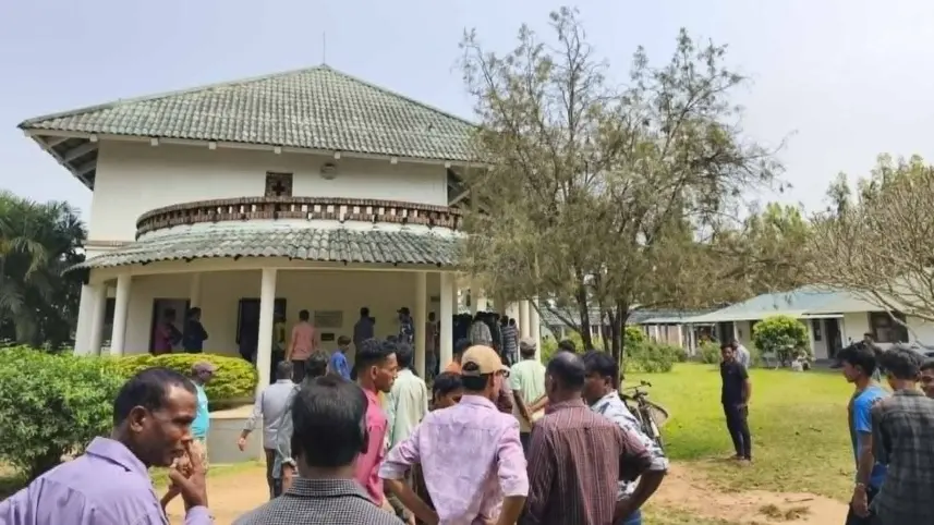 ক্যামেলিয়া ডানকান ফাউন্ডেশন হাসপাতাল চালুর দাবিতে স্মারকলিপি ক্যামেলিয়া ডানকান ফাউন্ডেশন হাসপাতাল