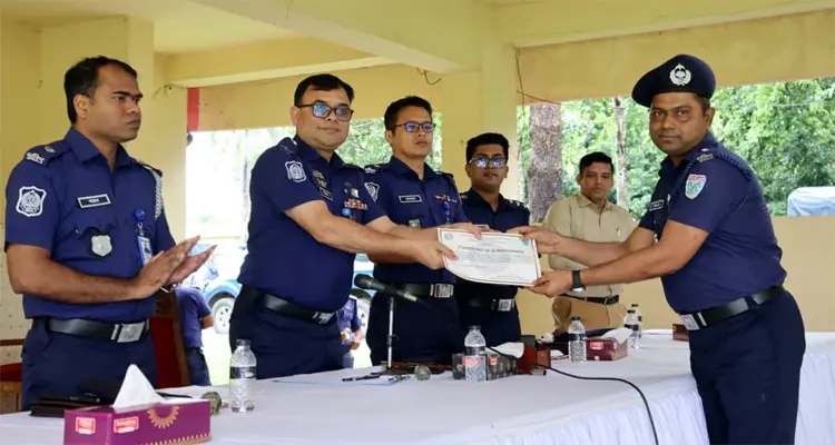 বড়লেখা থানার মো. মনিরুজ্জামান খান