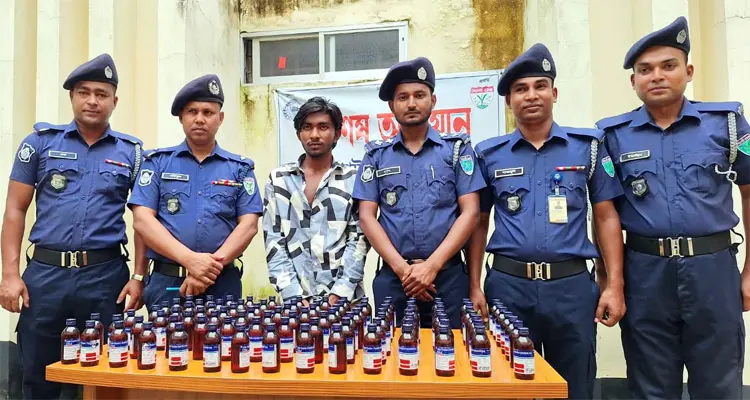 চুনারুঘাটে ১০০ বোতল ফেনসিডিলসহ আটক চুনারুঘাটে ১০০ বোতল ফেনসিডিলসহ আটক