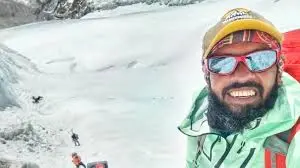 ইতিহাস গড়ে মাকালু জয় করলেন বাবর আলী