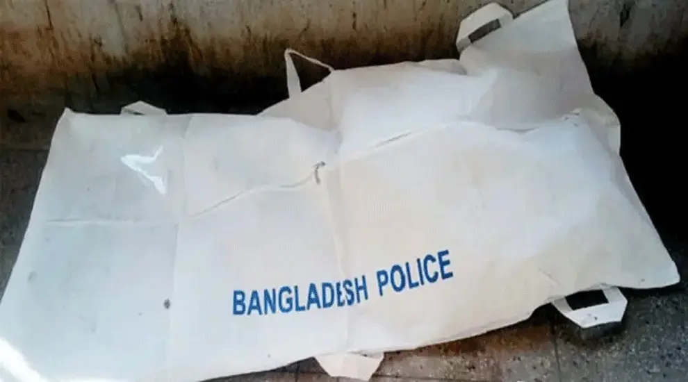 বাথরুমে বস্তাবন্দি লাশ, রহস্যে ঘেরা ব্যবসায়ীর মৃত্যু