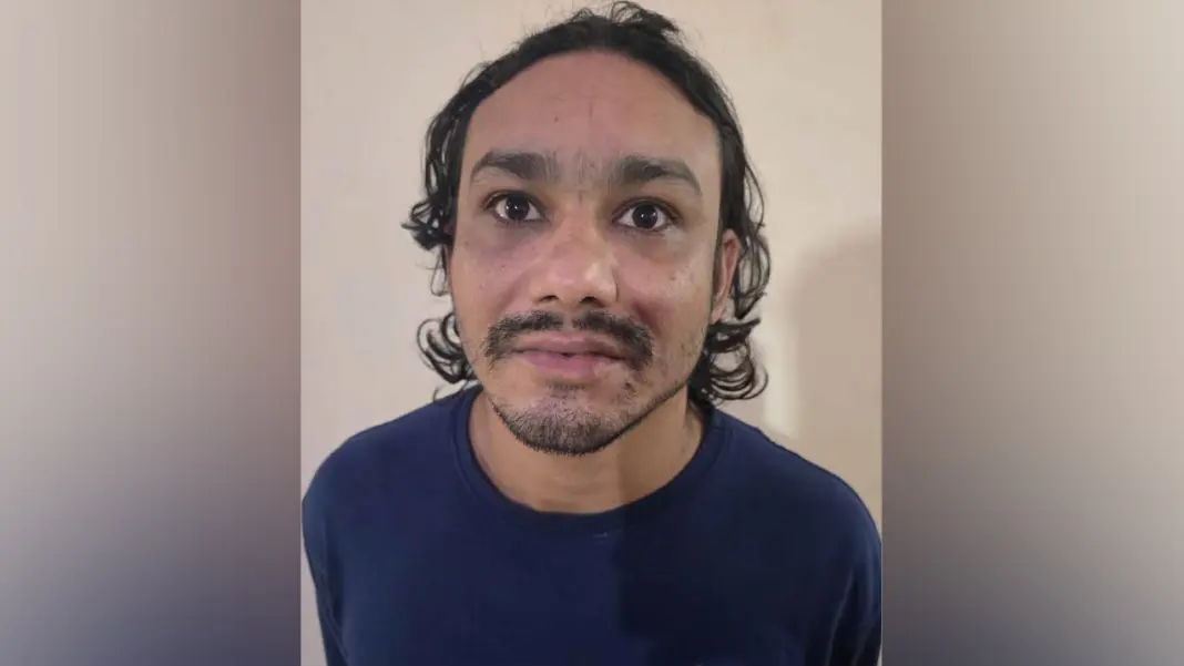 গোলাপগঞ্জে অস্ত্র প্রদর্শনের ভিডিও, যুবলীগ নেতা গ্রেপ্তার অপু খান বদই (৩০)কে গ্রেপ্তার করেছে গোলাপগঞ্জ মডেল থানা পুলিশ।