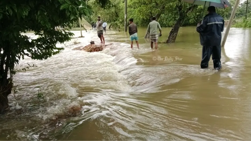 সুনামগঞ্জে রেকর্ড বৃষ্টি, বন্যার শঙ্কায় সর্বোচ্চ সতর্কতা সুনামগঞ্জে ভারী বৃষ্টি
