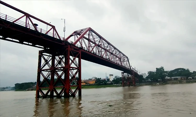 সুরমা ও কুশিয়ারার পানি