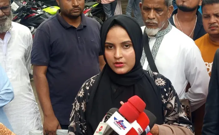 এআইতে বিকৃত ছবি, আদালতের দ্বারস্থ কনটেন্ট ক্রিয়েটর রাফিয়া এআইতে বিকৃত ছবি, আদালতের দ্বারস্থ কনটেন্ট ক্রিয়েটর রাফিয়া