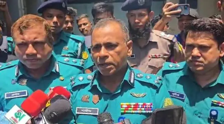 ট্রিপল মার্ডারের রহস্য ভেদে সিলেটে তিন দিক খতিয়ে দেখছে পুলিশ ট্রিপল মার্ডারের রহস্য ভেদে সিলেটে তিন দিক খতিয়ে দেখছে পুলিশ
