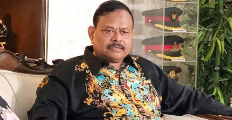 সাবেক সেনাপ্রধান আজিজকে গ্রেপ্তারে ইন্টারপোলে আবেদন সাবেক সেনাপ্রধান আজিজকে গ্রেপ্তারে ইন্টারপোলে আবেদন