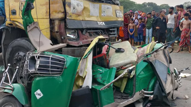ওসমানীনগরে ট্রাক-সিএনজি সংঘর্ষে নিহত ২