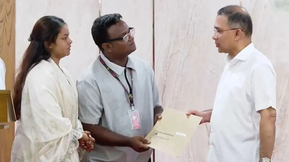 গুম-খুন ও জুলাই শহীদ পরিবারের ৭৪ জনকে চাকরি দিলেন প্রধানমন্ত্রী