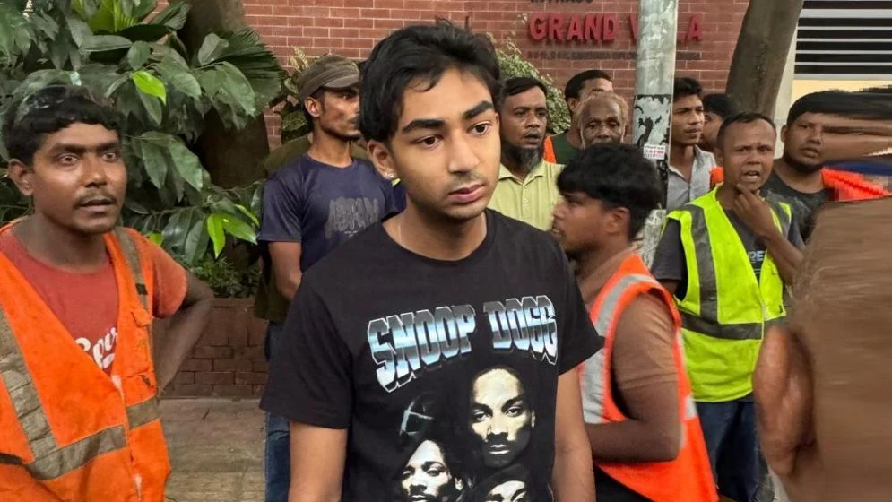 ফুটপাতে শ্রমিককে চাপা, ৯ লাখে আপস ফুটপাতে শ্রমিককে চাপা, ৯ লাখে আপস