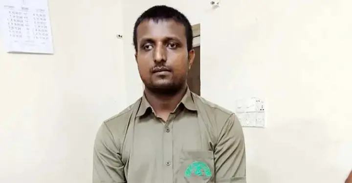 হোয়াটসঅ্যাপে ট্রেনের টিকিট কালোবাজারি, সিলেটে কারাদণ্ড হোয়াটসঅ্যাপে ট্রেনের টিকিট কালোবাজারি, সিলেটে কারাদণ্ড