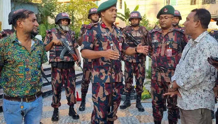 দুর্গাপূজার নিরাপত্তায় সুনামগঞ্জ-মৌলভীবাজারে ২০ প্লাটুন বিজিবি দুর্গাপূজার নিরাপত্তায় সুনামগঞ্জ-মৌলভীবাজারে ২০ প্লাটুন বিজিবি