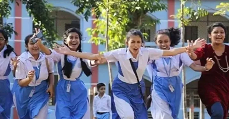 দুর্গাপূজায় শিক্ষার্থীদের টানা ৯ দিনের ছুটি
