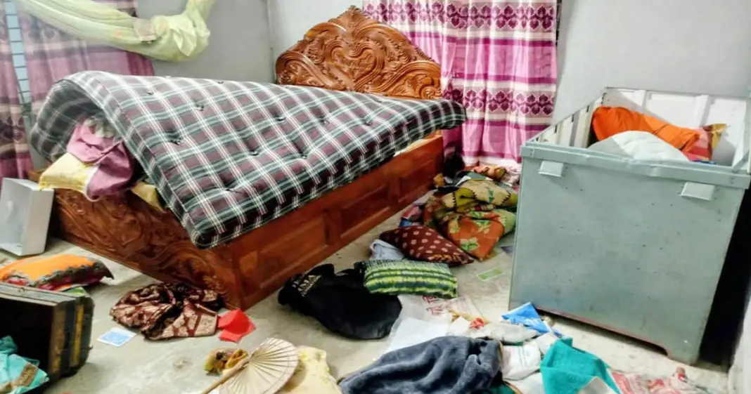 শাল্লায় বাড়িঘর ভাঙচুর, ৩৫ লাখ টাকার লুটের অভিযোগ শাল্লায় বাড়িঘর ভাঙচুর, ৩৫ লাখ টাকার লুটের অভিযোগ
