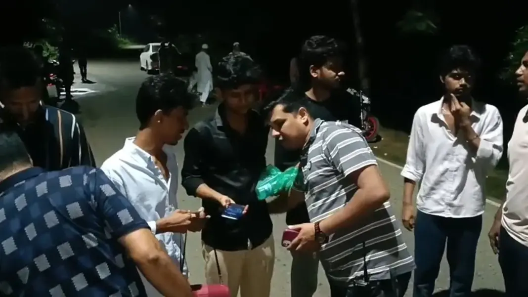 সিলেটে রাতের আড্ডায় নজরদারি, কিশোর গ্যাংবিরোধী অভিযান সিলেটে রাতের আড্ডায় নজরদারি, কিশোর গ্যাংবিরোধী অভিযান