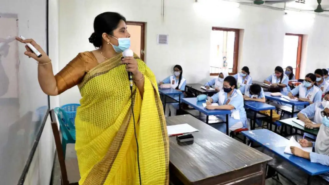 বিশ্ব শিক্ষক দিবস আজ, সম্মাননায় ১০০ গুণী শিক্ষক বিশ্ব শিক্ষক দিবস আজ, সম্মাননায় ১০০ গুণী শিক্ষক